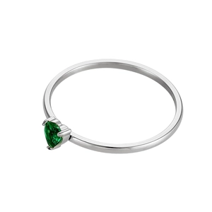 Minimalist silver stainless steel ring with a heart-shaped emerald green gemstone