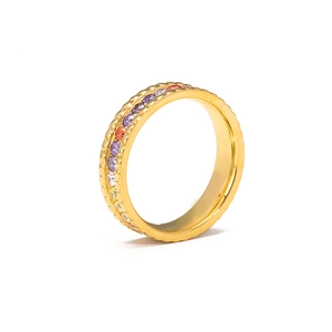 Bague en acier doré avec zircons multicolores et bordure perlée style arc-en-ciel