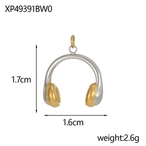 Detailed close-up of 18K gold plated headphone pendant with size and weight specs