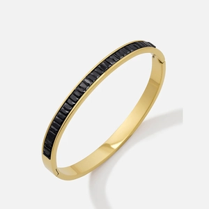 Poliertes Gold-Manschettenarmband mit schwarzen rechteckigen Kristallen auf Titanstahl