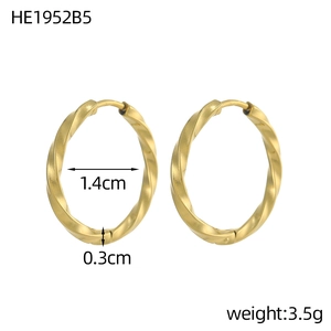 Golden PVD stainless steel hoop earrings with textured stripes and 1.4cm inner diameter