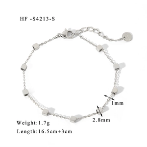 Detalle de pulsera de acero plateado de 1,7g, longitud 16,5cm con extensión de 3cm