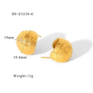 Detailed view of 19mm French vintage textured C-shaped gold earrings with weight and size info