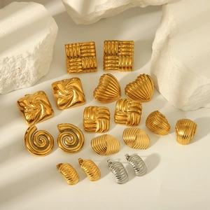 Franse vintage oorbellen set van 18K verguld titanium staal in goud en zilver