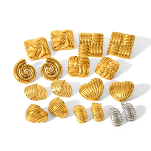 Collectie geometrische titanium stalen oorbellen met 18K goud en zilver plating