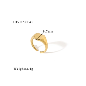 Detail shot of golden polished signet ring showing 9.7mm width and 2.4g weight