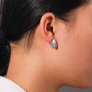 Boucles d'oreilles vintage en forme de coquillage en titane plaqué or 18 carats et diamants