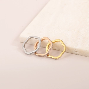 PVD 18K gold plated stainless steel wavy flower rings with micro-pave cubic zirconia set