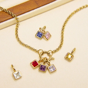 Pendentif en Acier Inoxydable Forme Carrée Pierre de Naissance Plaqué Or 18K avec Zirconia pour Accessoires de Bijouterie DIY