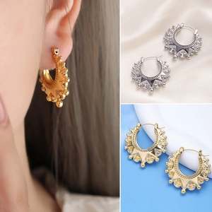 Orecchini a Cerchio Creole in Acciaio Inossidabile Stile Vittoriano Con Rilievo Geometrico Tribale per Donna Gioielli