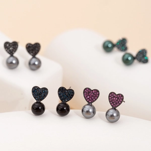 Boucles d'oreilles cœur en zircon et perles élégantes en acier inoxydable plaqué or 18K