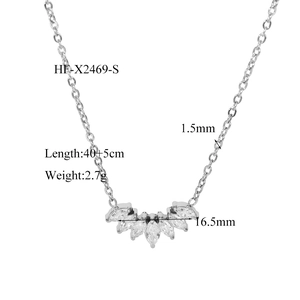 Detailansicht des Marquise-Zirkon-Anhängers mit 40+5 cm Kette und 16,5 mm Breite