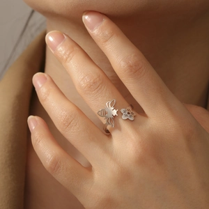 Silver bee and flower wrap ring made of stainless steel with polished adjustable open band