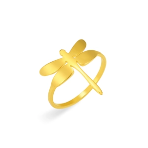 Anillo minimalista de libélula en acero inoxidable dorado con alas pulidas sobre blanco