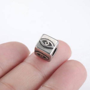 Perles d'espacement carrées mauvais œil en acier inoxydable pour bijoux DIY