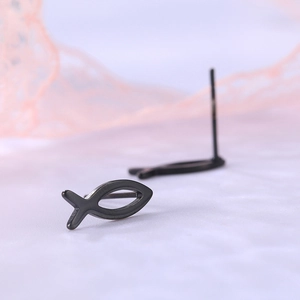 Minimalist black fish-shaped titanium steel stud earrings with hollow line design