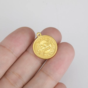 Ciondolo Moneta Vintage Acciaio Inossidabile Placcato Oro 18K Doppia Faccia Elisabetta II Dos Pesos per Gioielli Fai-da-te