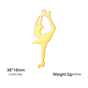 Detailed view of 18K gold plated roller skate pendant with 38x18mm size markings