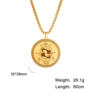 Detailansicht der goldenen Fische Sternzeichen Kette mit Maßangaben und Gewicht