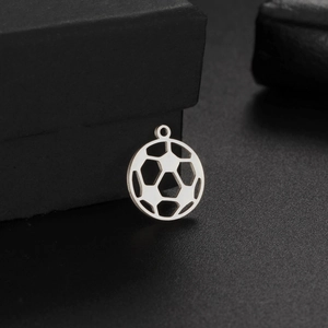 Pendentif Football en Acier Inoxydable Creux DIY Charmes pour Fabrication de Colliers Bracelets Accessoires Décoration Sportive
