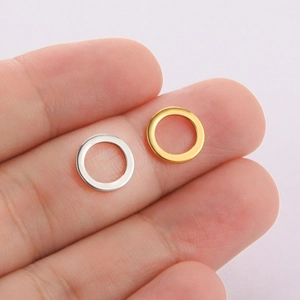 Minimalist 10mm stainless steel round pendants in gold and silver for DIY jewelry