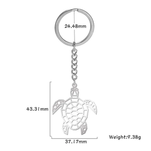 Porte-clés tortue marine en acier inoxydable poli avec design géométrique ajouré