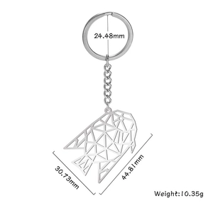 Dimensions détaillées du porte-clés poisson argenté creux avec poids de 10,35g inclus
