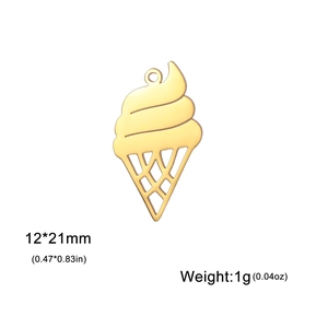 Dettaglio del ciondolo a forma di gelato placcato oro 18K 12x21mm per gioielli DIY
