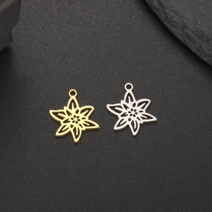 Hohle Blumenanhänger in Gold und Silber für die DIY-Halsketten-Schmuckherstellung
