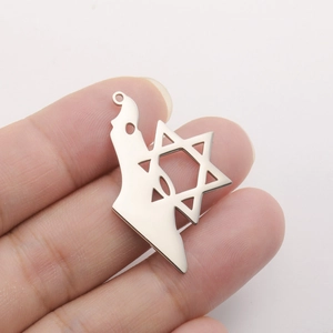 Pendentif carte d'Israël en acier inoxydable poli avec découpe de l'étoile de David
