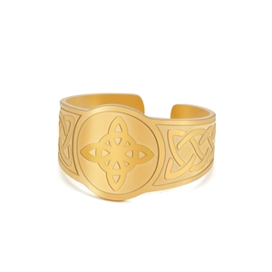 Vintage goldener breiter Armreif mit keltischen Knotenmustern und rundem Motiv