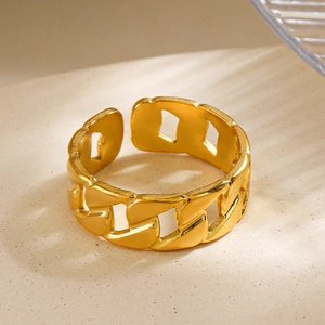 Elegant 18K gold plated Cuban link chain open ring with adjustable minimalist design