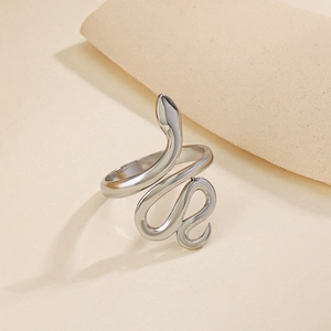 Bague serpent polie en acier inoxydable argenté avec design punk ajustable
