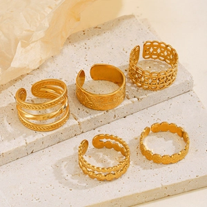 Set di 5 anelli regolabili dorati in acciaio inossidabile per donne stile boho chic
