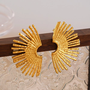 Vintage 18K Placcato Oro Acciaio Inossidabile Orecchini a Bottone a Ventaglio Texture Martellata Orecchini per Donna Gioielli