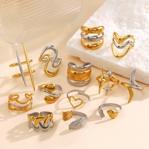 Fashionable stainless steel rings with gold and silver stars, hearts and moon shapes