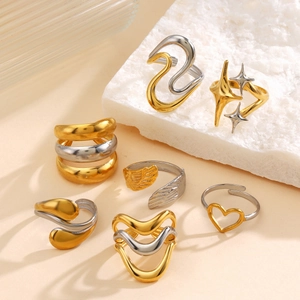 Chic two-tone 18K gold plated stainless steel star and geometric rings set for women