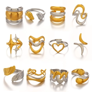 Set of 12 minimalist stainless steel 18K gold and silver rings with star patterns