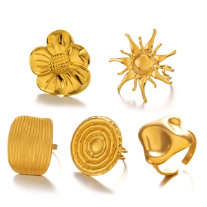 Five-piece 18k gold plated stainless steel ring set with floral and sun geometric shapes