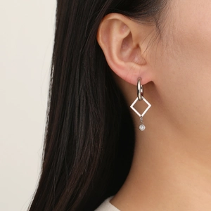 Orecchini geometrici quadrati in acciaio lucido con ciondolo in strass per donna