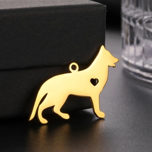 Pendentif Berger Allemand plaqué or 18K poli avec découpe cœur sur boîte noire