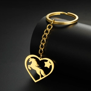 Porte-clés cœur en acier inoxydable doré avec breloques de licorne galopante et étoile