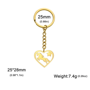 Porte-clés cœur licorne en acier doré, dimensions 25x28mm et poids léger de 7,4g