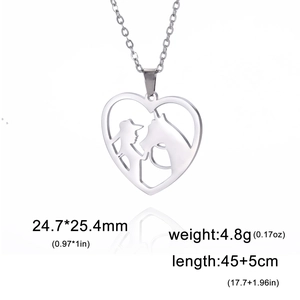 Collana a cuore in acciaio lucido con ciondolo silhouette ragazza e cavallo chic