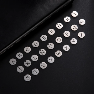 Edelstahl Hohle Alphabet Buchstaben Anhänger Runde Initial Charm Für DIY Halskette Ohrring Schmuckherstellung Personalisiertes Zubehör