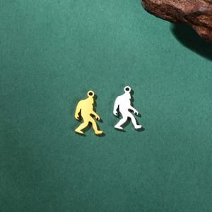 Polished gold and silver Bigfoot pendants in stainless steel for jewelry DIY