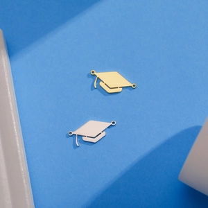 Polished stainless steel graduation cap charms in gold and silver for DIY jewelry