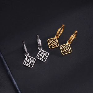 Minimalist square plum blossom pendant hoop earrings in gold and silver stainless steel