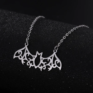 Gothic Stainless Steel Hollow Bat Pendant Necklace For Women Men Vintage Filigree Animal Clavicle Chain Halloween Jewelry Gift