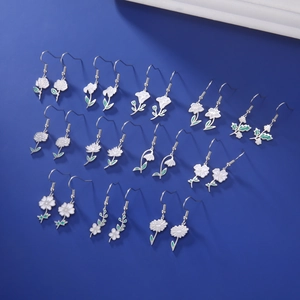 Boucles d'Oreilles en Acier Inoxydable Fleur de Naissance Émail pour Femme Élégant Floral Cosmos Rose Marguerite Bijoux Cadeau